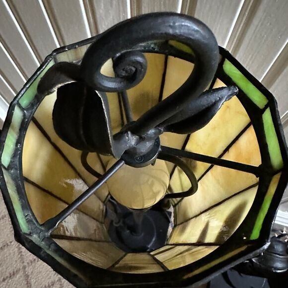 Vintage Quoizel Collectibles scrolling vines w cream glass shades set of 2 - Picture 5 of 16